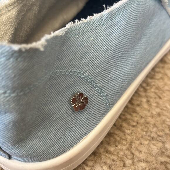 Tommy Bahama Women's kalanna Denim Slip-On Shoes - Picture 5 of 12